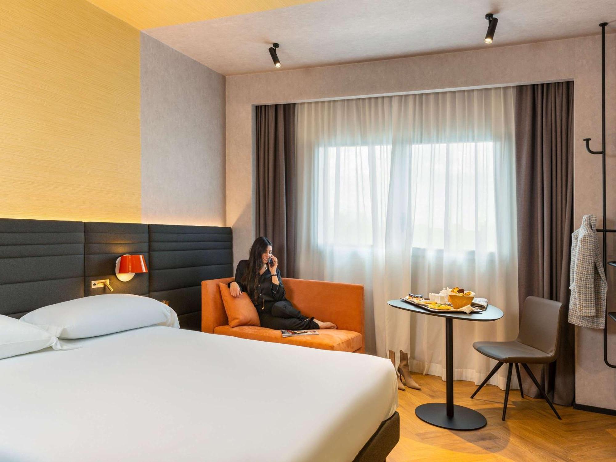 Novotel Caserta Sud Exterior photo